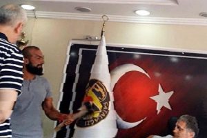 Belediye başkanına baltalı tehdit
