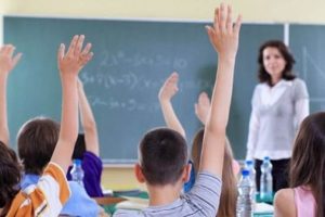 Bekleyenlere m&uuml;jde! Eyl&uuml;l'den &ouml;nce 14 bin atama