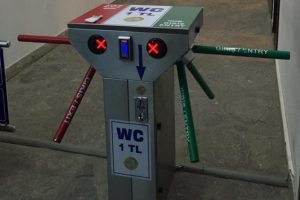 Bursa'da mescide turnike tepki &ccedil;ekti