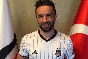 Beşiktaş, G&ouml;khan G&ouml;n&uuml;l'&uuml; basına tanıtıyor