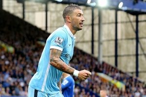Beşiktaş, Aleksandar Kolarov transferinde bekleme kararı aldı