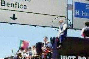 Beşiktaş'ın yıldızı Quaresma &uuml;st&uuml; a&ccedil;ık otob&uuml;ste &ouml;l&uuml;m tehlikesi ge&ccedil;irdi
