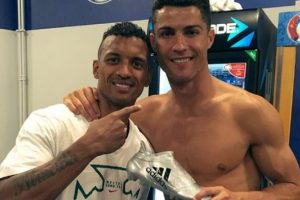 Ronaldo kazandığı primi bakın ne yaptı!
