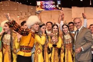 Uluslararası Bursa Altın Karag&ouml;z Halk Dansları Yarışması sona erdi