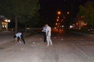 Banka şubesi &ouml;n&uuml;ne bırakılan &ccedil;anta korkuttu