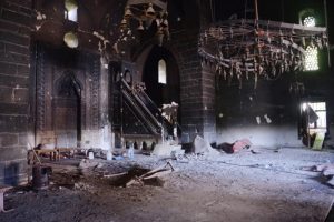 Ter&ouml;ristlerin yaktığı cami ve kilise restorasyona alındı
