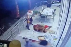 17 yaşında dehşet sa&ccedil;tı