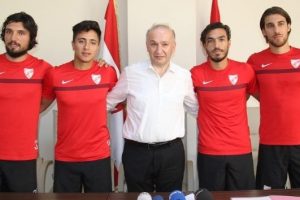 Boluspor 4 oyuncuyu renklerine bağladı
