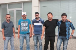 Bursa'da eylem yapınca işsiz kalan otomotiv iş&ccedil;ileri isyan etti