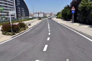 Altepe Bursa Nil&uuml;fer'deki &Ccedil;etin Eme&ccedil; Bulvarı'nda incelemelerde bulundu