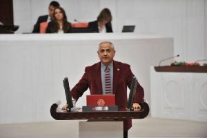 CHP'li &Ccedil;am'dan Başbakan'a acil servis tepkisi