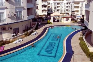 Tatil sitesi havuzunda korkun&ccedil; &ouml;l&uuml;m