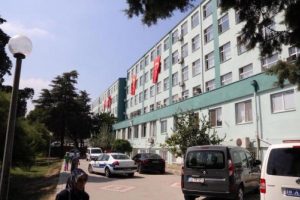 Kanser hastası hastanenin 4'&uuml;nc&uuml; katından atladı