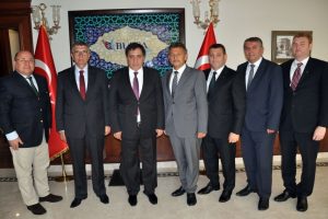 BUSİAD, Bursa Valisi İzzettin K&uuml;&ccedil;&uuml;k'&uuml; makamında ziyaret etti