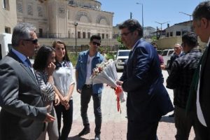 Bakan Yardımcısı Erdem, Y&uuml;ksekova'da hasar g&ouml;ren okulları inceledi