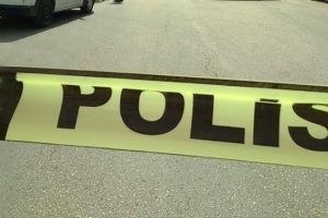 Diyarbakır'da bombalı ara&ccedil; alarmı