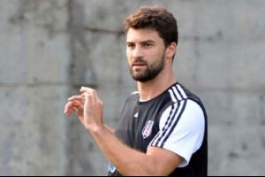 Engin Ats&uuml;r imzayı attı..