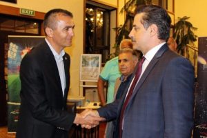Bakan &Ccedil;elik Şanlıurfaspor kampını ziyaret etti