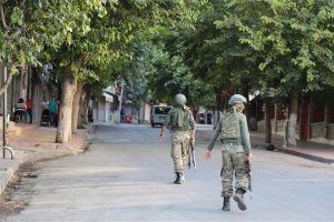 PKK, karakol ve &uuml;s b&ouml;lgesine saldırdı: Anne ile oğlu yaralı