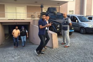 İzmir'de PKK'nın gen&ccedil;lik yapılanmasına operasyon