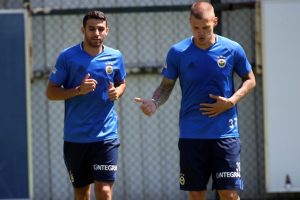 Fenerbah&ccedil;e ile ilk antrenman
