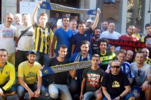 D&uuml;nyanın taraftarı İzmir'de buluştu