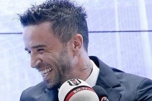Fenerbah&ccedil;e'nin rakibi belli oldu! Sosyal medya yıkıldı...