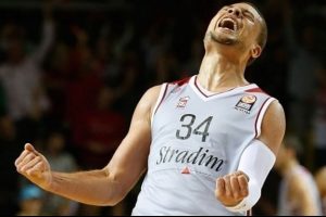 Kyle Weems resmen Kartal!