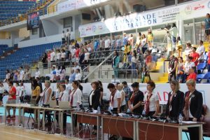 GYMNASİADE'de Fransa i&ccedil;in saygı duruşu