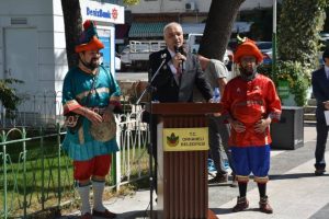 Bursa Orhaneli'nde  'Karag&ouml;z K&uuml;lt&uuml;r Şenliği ve Y&ouml;r&uuml;k T&uuml;rkmen Ş&ouml;leni' başladı