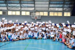 Bursa Nil&uuml;fer Belediyespor yaz spor okullarında sertifika sevinci