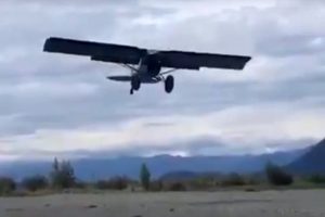 Kendini helikopter sanan u&ccedil;ak