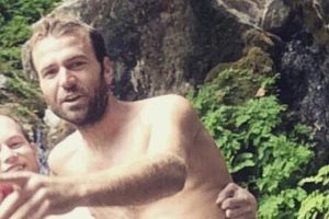 Denize s&uuml;r&uuml;klenen dubadayla kaybolan 2 kişiden Serdar Yal&ccedil;ın'ın cesedi Yunanistan'da bulundu