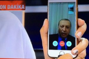 Cumhurbaşkanı Erdoğan, halkı meydanlara &ccedil;ağırdı