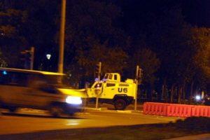 Diyarbakır'da Valilik &ccedil;evresinde panzerli &ouml;nlem