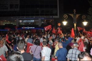 K&uuml;tahya'da bayraklı g&ouml;steri