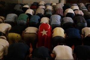 Bursalılar Ulucami'ye akın etti