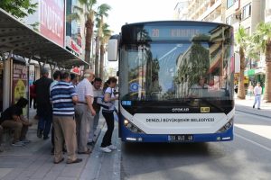 Denizli'de B&uuml;y&uuml;kşehir otob&uuml;sleri &uuml;cretsiz