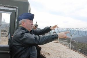 D&uuml;ğ&uuml;n&uuml; basıp Hava Kuvvetleri Komutanı'nı ka&ccedil;ırdılar
