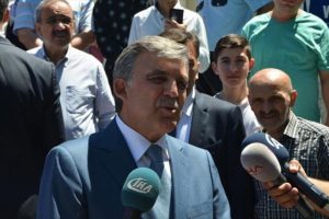 Abdullah G&uuml;l: "B&ouml;yle bir rezaleti yaşatanlar unutulmayacak"