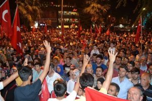 Bursa İneg&ouml;l darbeye karşı dimdik ayakta