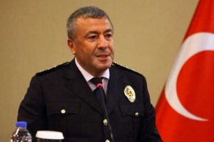 Darbeci askerle emniyet m&uuml;d&uuml;r&uuml; arasında akılalmaz diyaloglar