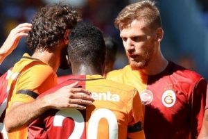 Serdar Aziz Galatasaray formasıyla ilk kez...