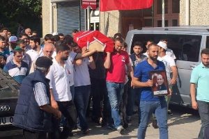 Darbe girişimi sırasında vurularak &ouml;len Kaplan, Trabzon'da toprağa verildi