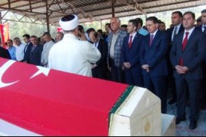 İstanbul'da şehit olan Ahmet Kara toprağa verildi