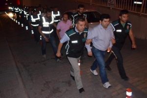Kayseri'de 29 hakim ve savcı tutuklandı