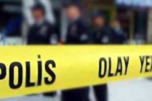 Polis havalimanında 'dur' ihtarına uymayan şahsı vurdu