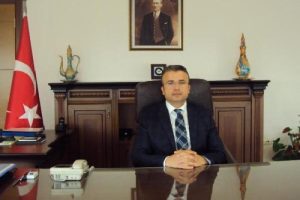 İzmir'de, iki Vali Yardımcısı ve Kaymakam a&ccedil;ığa alındı