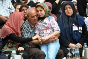&Ouml;zel Harekat&ccedil;ının polis babası: Operasyonda şehit olsaydı bu kadar yanmazdım