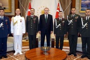 Erdoğan'a yaver ihaneti! 15 kez aradılar